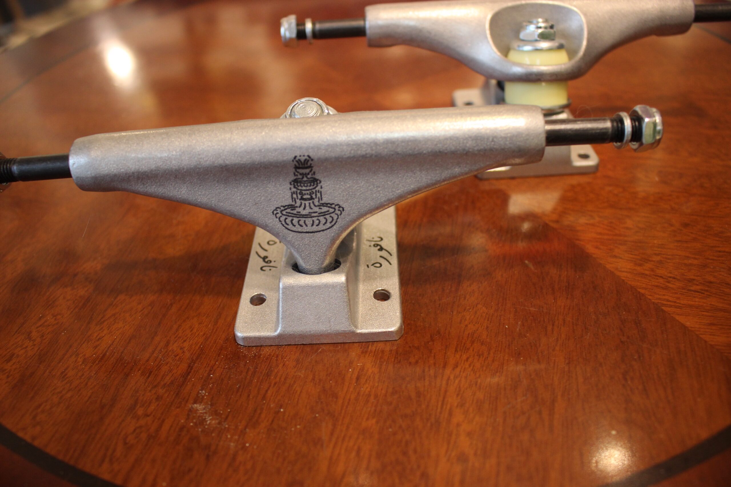 NAF BRLG Classic Silver Tucks 144 - Skateboard Trucks - Image 2